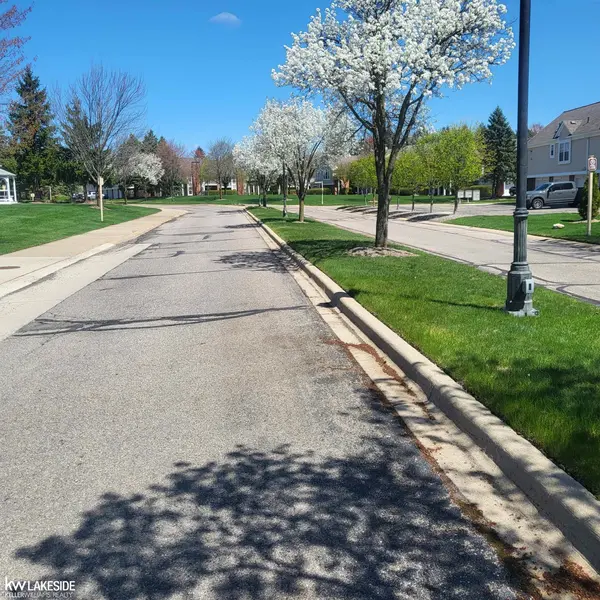 56429 SW Scotland BLVD, Shelby Twp, MI 48316