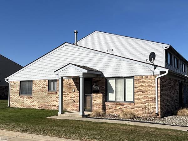 29368 Apple Garden BLVD, Chesterfield Twp, MI 48047