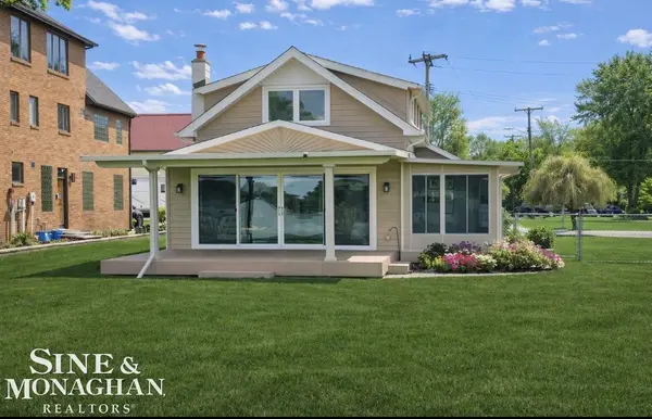 2008 E Park DR, Algonac, MI 48001