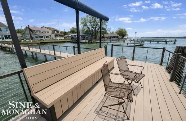 2008 E Park DR, Algonac, MI 48001