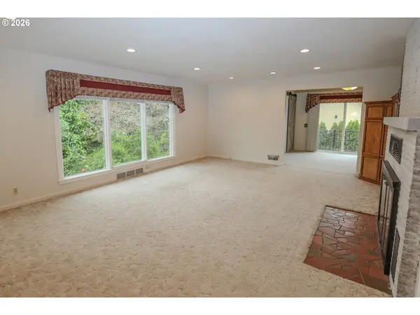 1528 NW EDEN ST, Roseburg, OR 97470