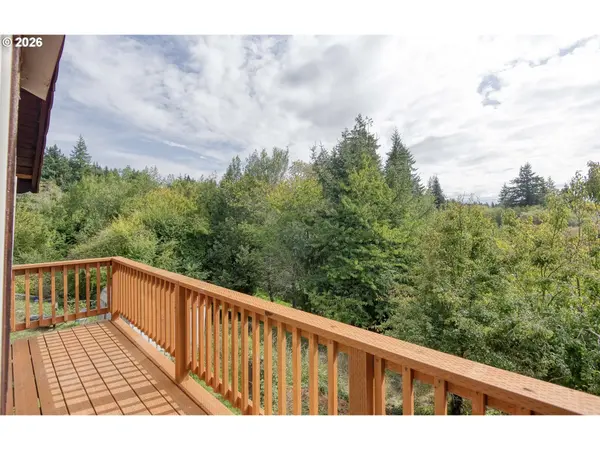 541 E 6TH ST, Coquille, OR 97423