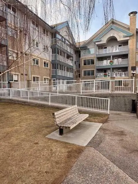 75 1 AVE S #208, Lethbridge, AB T1J 4R2