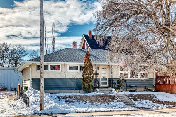 4939 45 ST, Innisfail, AB T4G 1M4