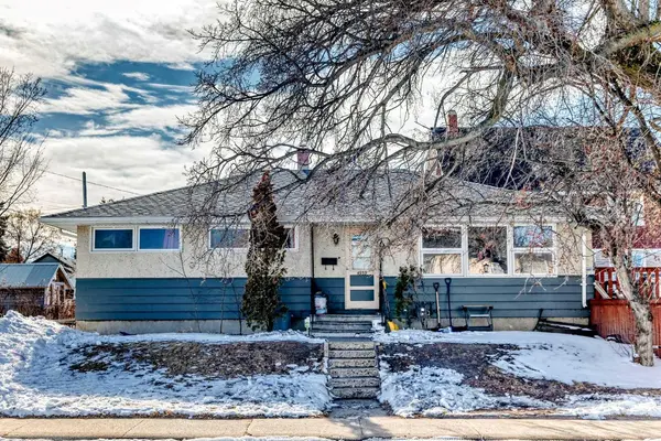 4939 45 ST, Innisfail, AB T4G 1M4