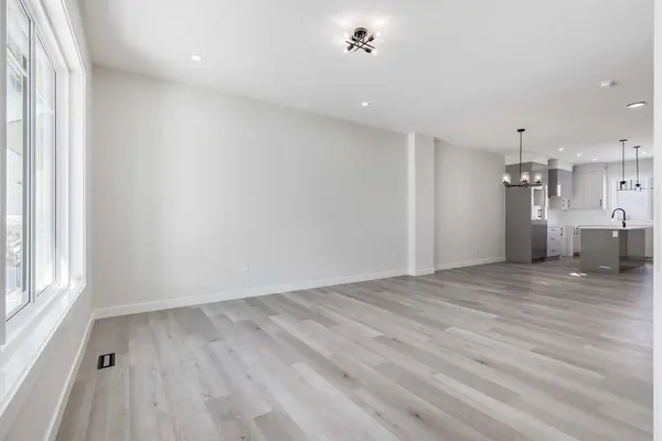 1989 McCaskill DR, Crossfield, AB T0M 0S0