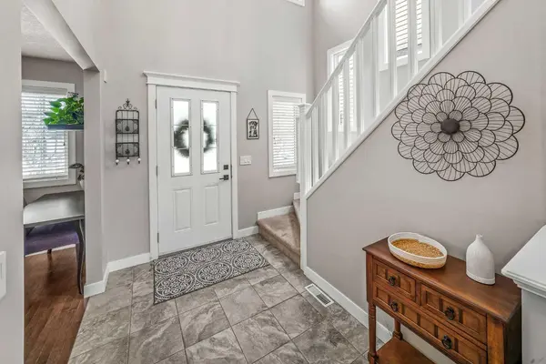 26 Ravenswynd Rise SE, Airdrie, AB T4A 0K1