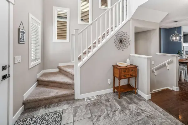 26 Ravenswynd Rise SE, Airdrie, AB T4A 0K1