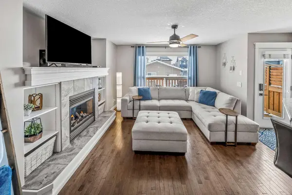 26 Ravenswynd Rise SE, Airdrie, AB T4A 0K1