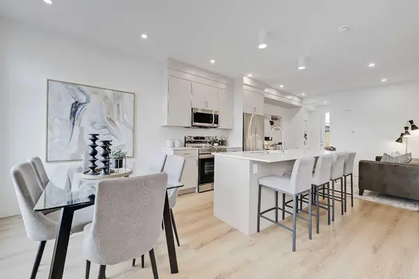 3550 45 ST SW #102, Calgary, AB T3E 3V2