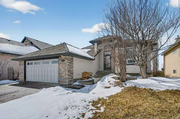 164 Gleneagles Estates LN, Cochrane, AB T4C2H8