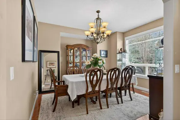 164 Gleneagles Estates LN, Cochrane, AB T4C2H8