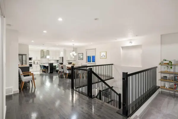 127 Lake Placid Close SE, Calgary, AB T2J 5A5