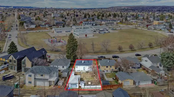 1914 5 ST NE, Calgary, AB T2E 3X5