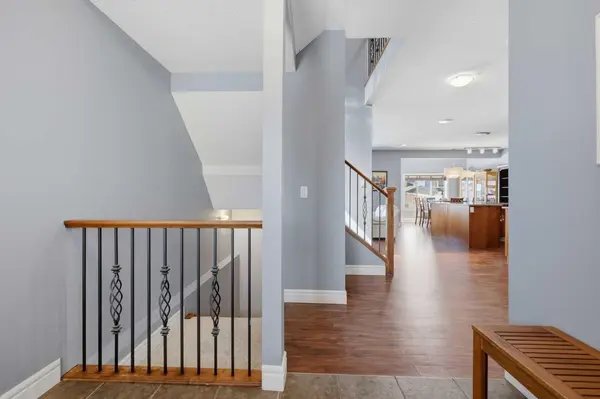 399 Coopers DR SW, Airdrie, AB T4B 0C8