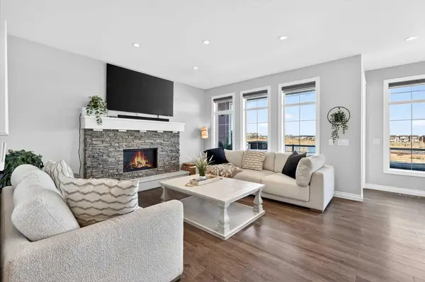 56 Masters CT SE, Calgary, AB T3M 2B8