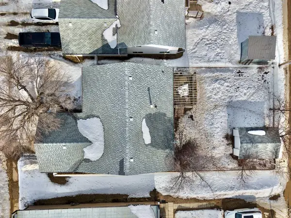 4817 54 Avenue, Grimshaw, AB T0H 1W0