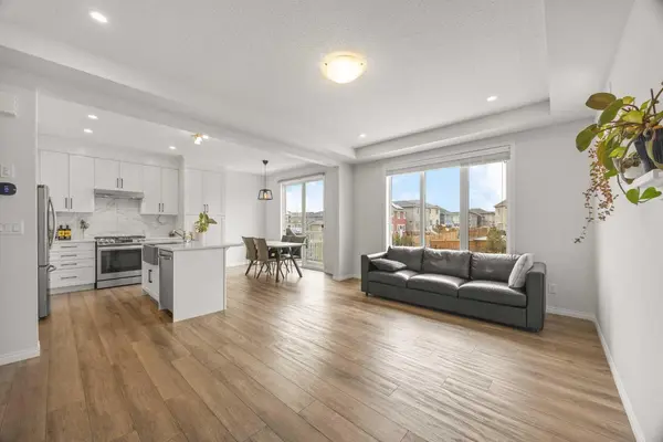 213 Carrington CRES NW, Calgary, AB T3P 1R1