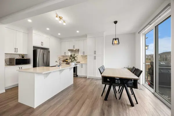 213 Carrington CRES NW, Calgary, AB T3P 1R1