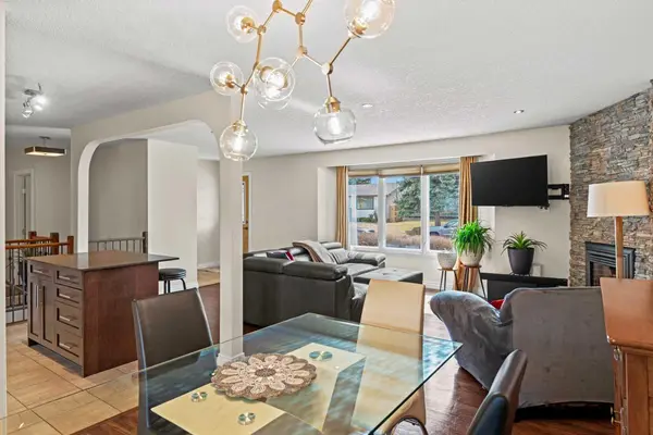 10311 Wapiti DR SE, Calgary, AB T2J 1J3