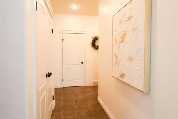 4 Heritage PT W, Lethbridge, AB T1K 7Z4