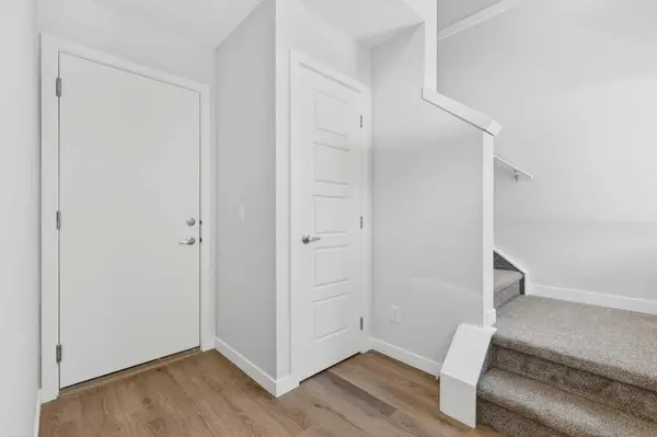 132 Red Embers Link NE #828, Calgary, AB T3N 2X8