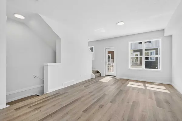 132 Red Embers Link NE #828, Calgary, AB T3N 2X8