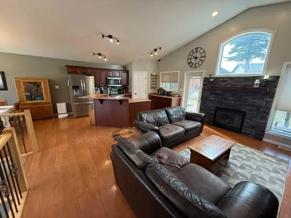 110 Muldoon CRES, Hinton, AB T7V 0A1