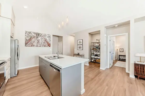 277 Lucas AVE NW, Calgary, AB T3P 1S3