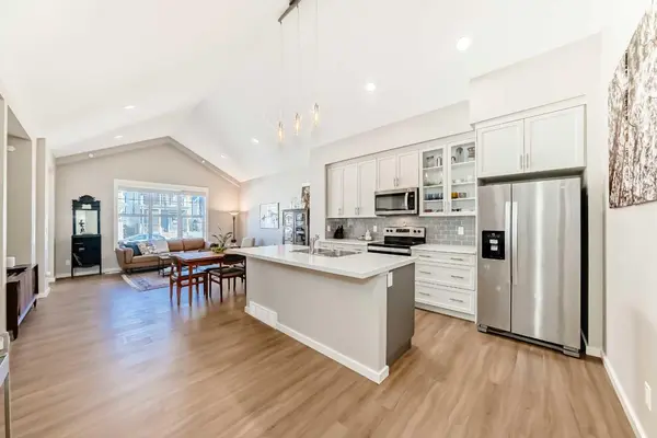 277 Lucas AVE NW, Calgary, AB T3P 1S3