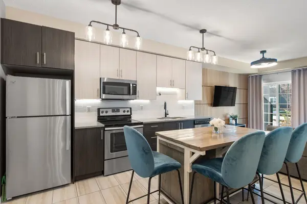 215 Legacy BLVD SE #1103, Calgary, AB T2X 3Z4