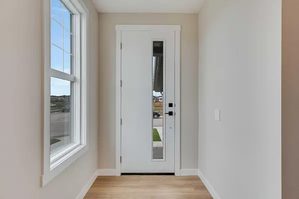 463 Kinniburgh LOOP, Chestermere, AB T1X 3C2