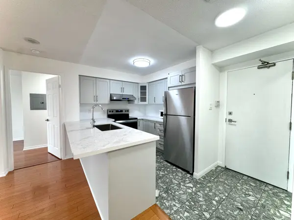 109 Front ST E #911, Toronto C08, ON M5A 4P7