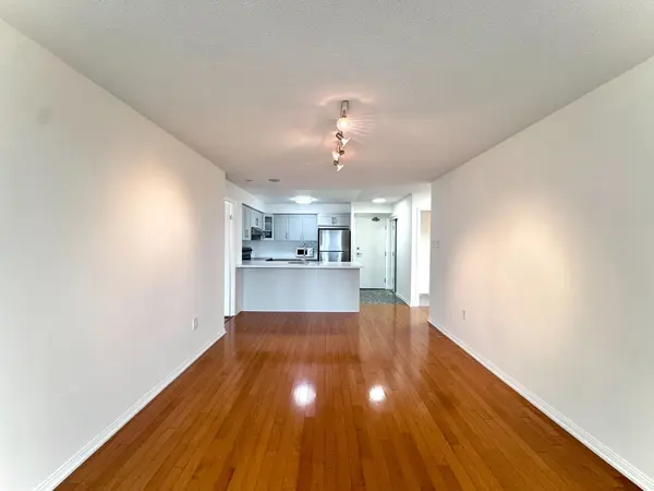 109 Front ST E #911, Toronto C08, ON M5A 4P7