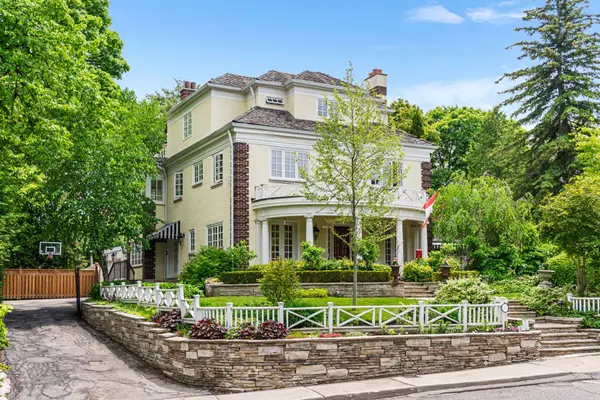 25 Strathgowan CRES, Toronto C04, ON M4N 2Z6