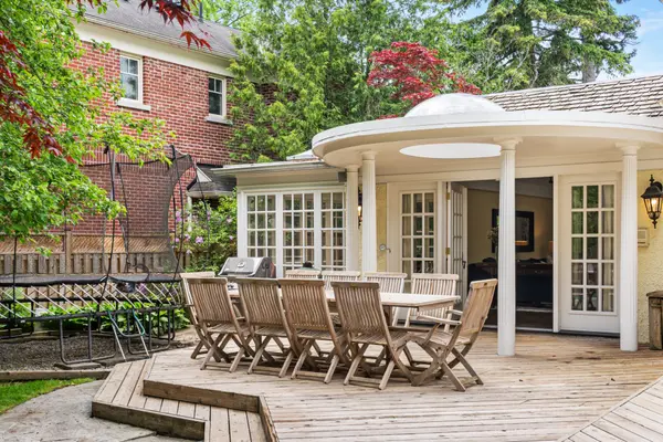 25 Strathgowan CRES, Toronto C04, ON M4N 2Z6