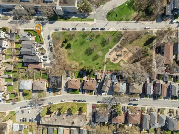 490 Arlington AVE, Toronto C03, ON M6C 3A2