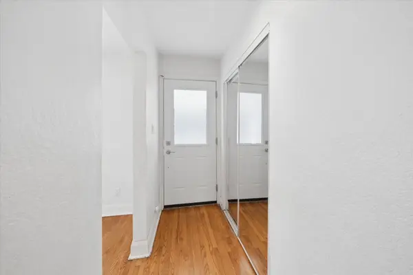 490 Arlington AVE, Toronto C03, ON M6C 3A2