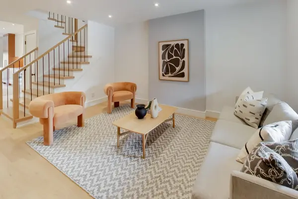 227 Howland AVE, Toronto C02, ON M5R 3B7