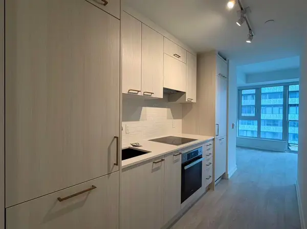 634 Church ST #3002, Toronto C08, ON M4Y 2G3