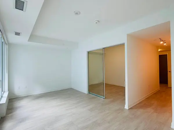 634 Church ST #3002, Toronto C08, ON M4Y 2G3