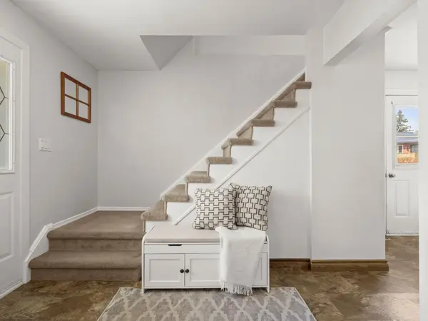 190 Mackenzie ST, New Tecumseth, ON L9R 1B8