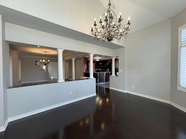 100 Colesbrook RD, Richmond Hill, ON L4S 2G3