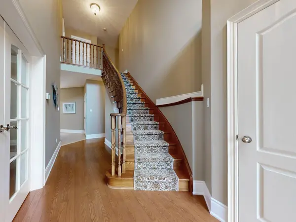 82 Bayberry ST, Whitchurch-stouffville, ON L4A 0E2