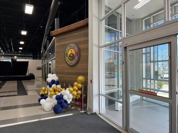 7250 Keele ST #428, Vaughan, ON L4K 1Z8