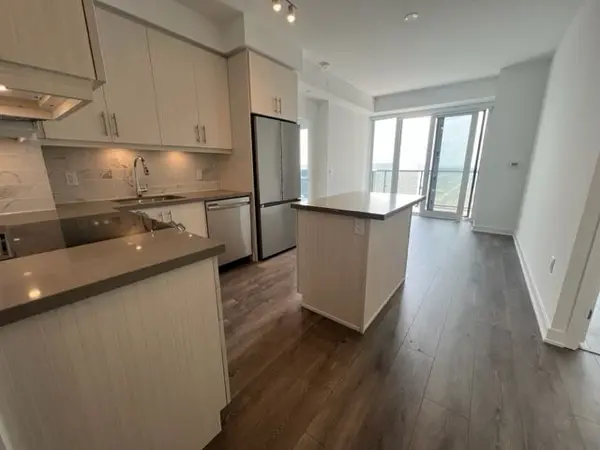 95 Oneida CRES #2307, Richmond Hill, ON L4B 0H5