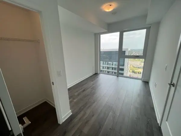 95 Oneida CRES #2307, Richmond Hill, ON L4B 0H5