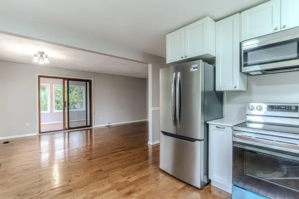 537 Huronia RD, Barrie, ON L4N 8X3