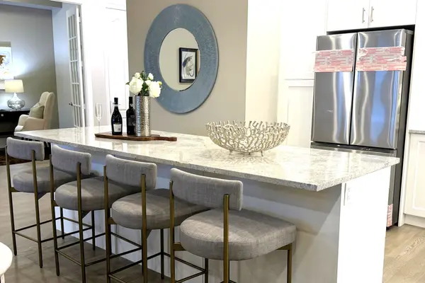 90 Orchard Point RD #705, Orillia, ON L3V 8K4