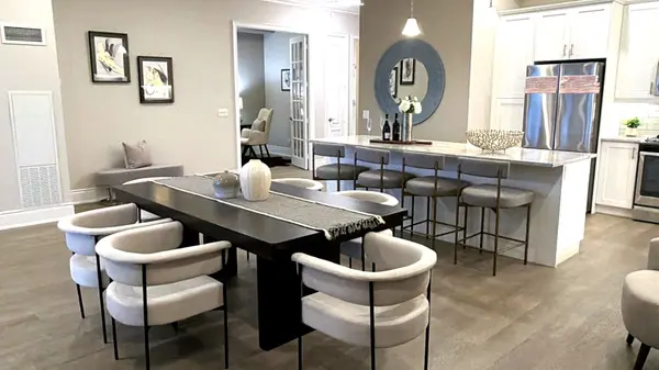 90 Orchard Point RD #705, Orillia, ON L3V 8K4